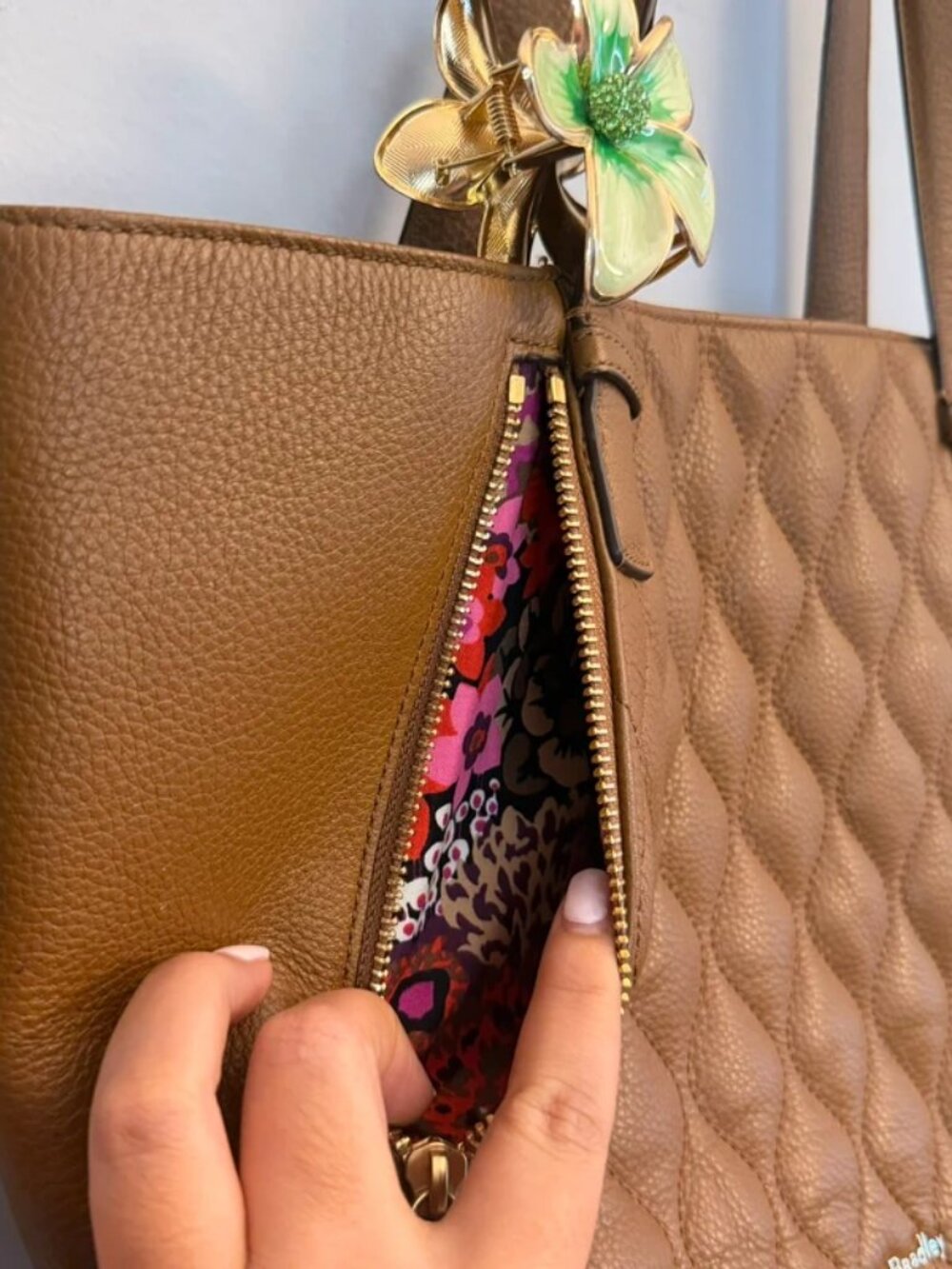 Brand New Vera Bradley Ella Tote Bag - Picture 3 of 5